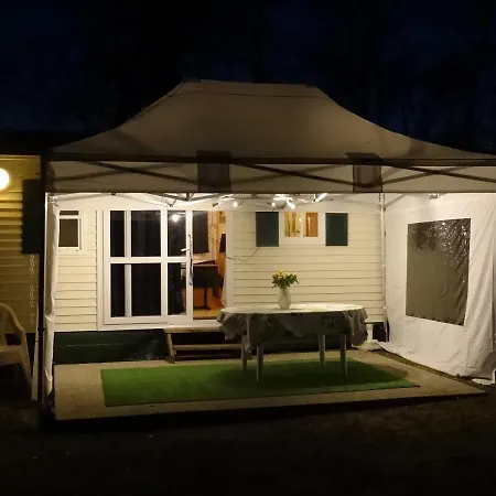 Mobile Dans Camping 4 étoiles Camping